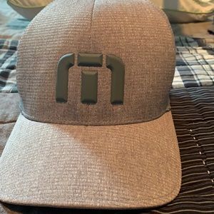 Travis Matthew flex fit hat. New condition